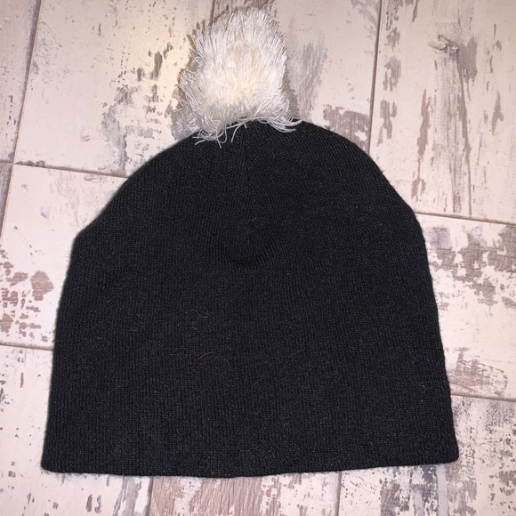 Cute/Cozy Rose🌹 Betsey Johnson Toboggan O/S - Picture 2 of 6